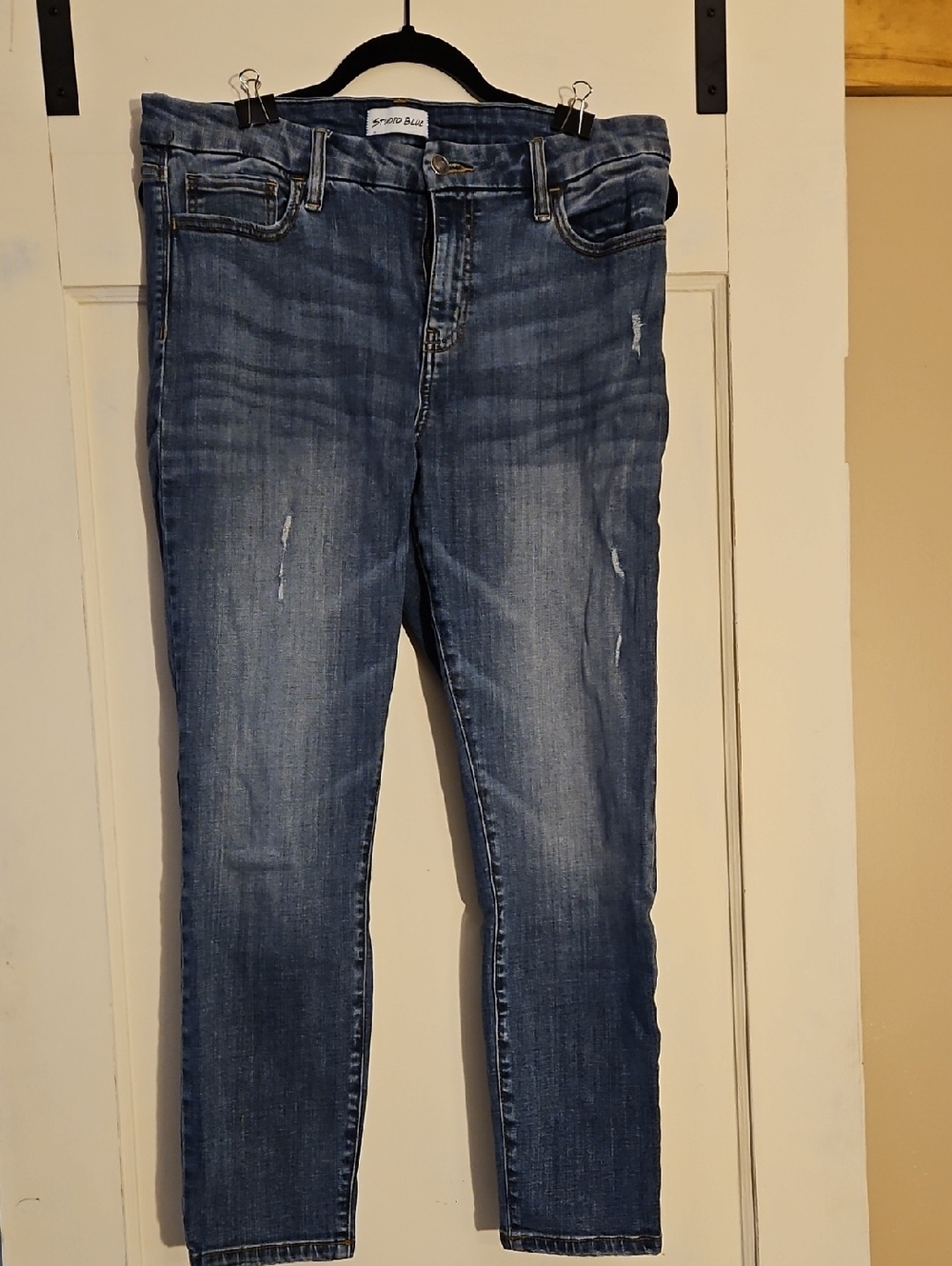 Studio Blue Skinny Crop Jeans